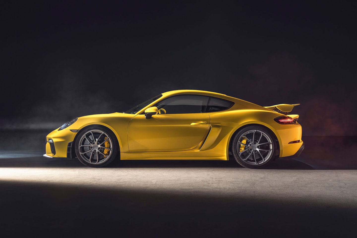 Porsche 718 Cayman GT4, 2019