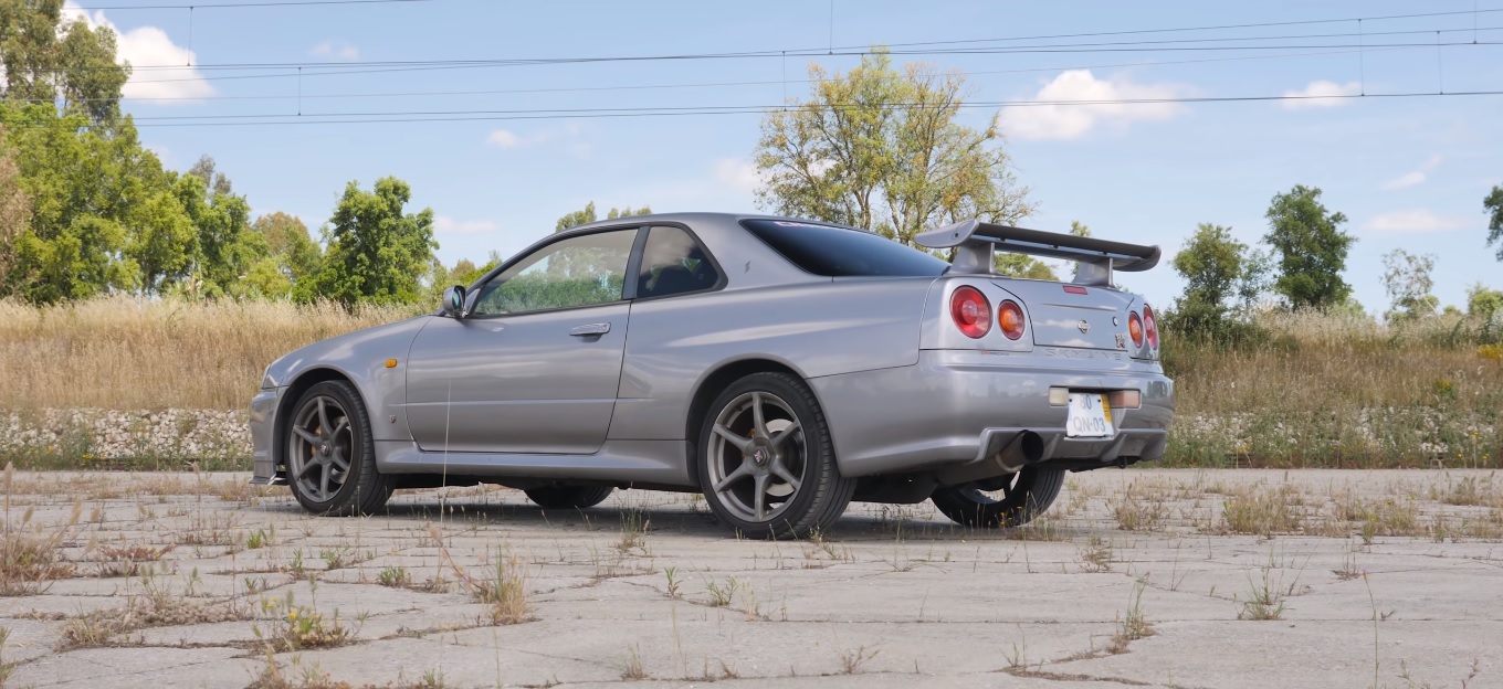 Nissan Skyline GT-R (R34)