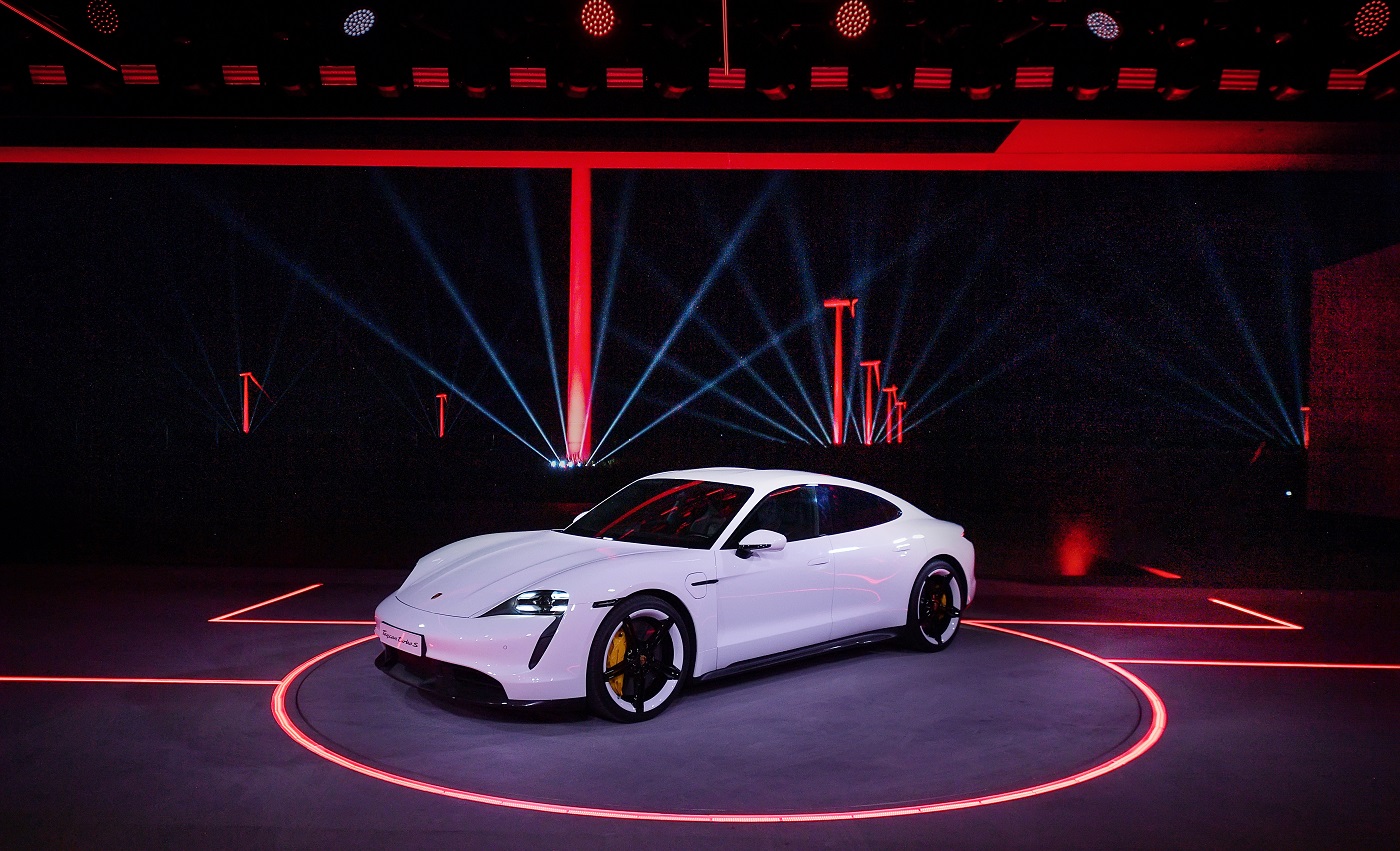 porsche taycan 2019