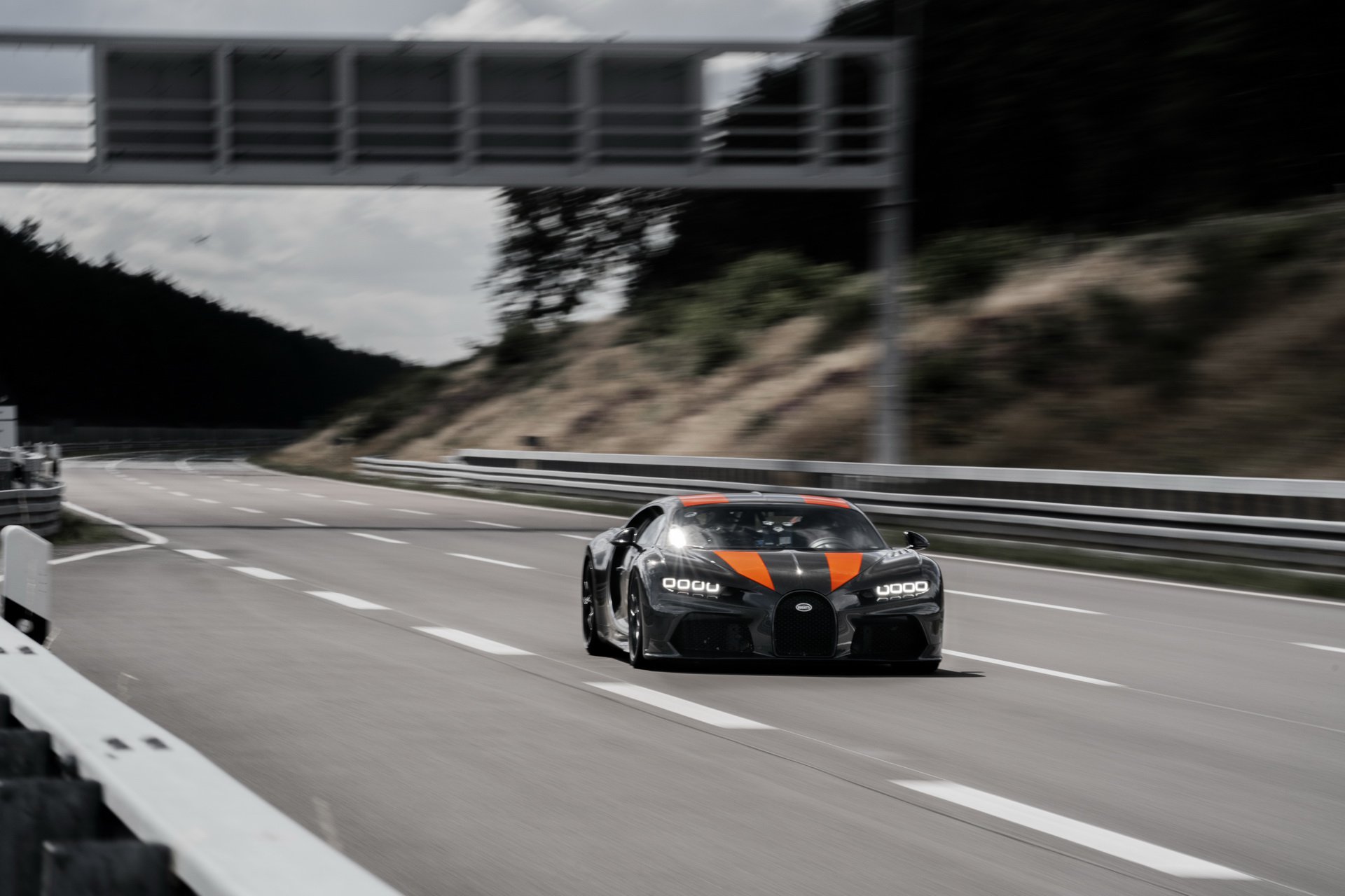 Bugatti Chiron, 490 km/h