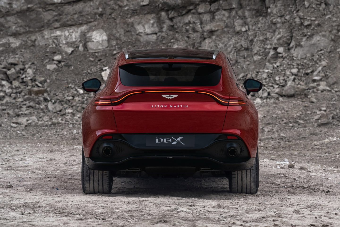 Aston Martin DBX 2020