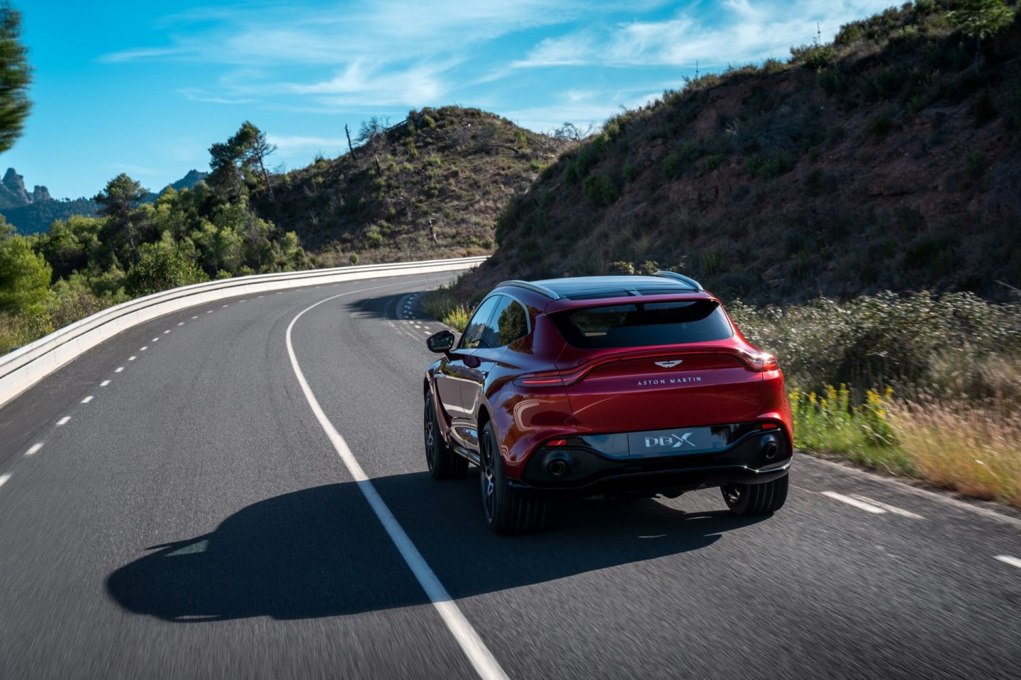 Aston Martin DBX 2020