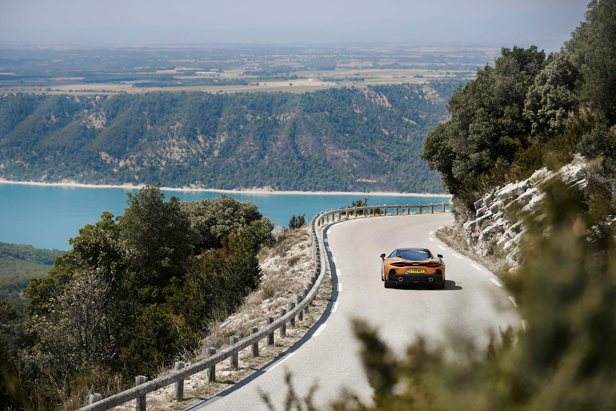 McLaren GT