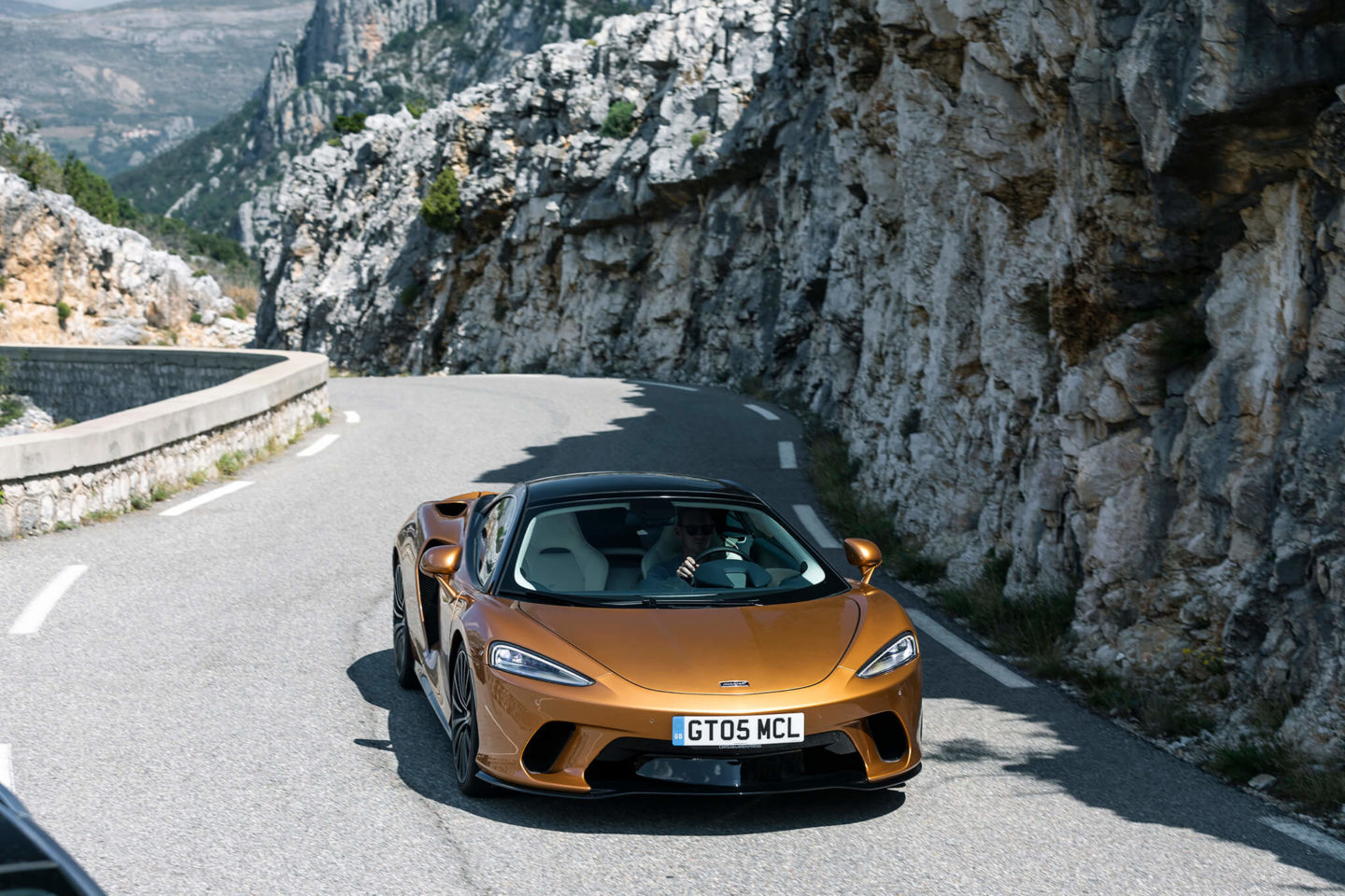 McLaren GT