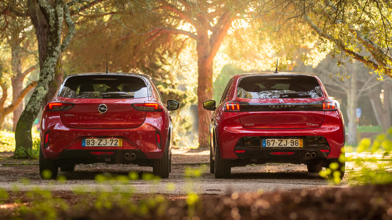 Peugeot 208 e Opel Corsa