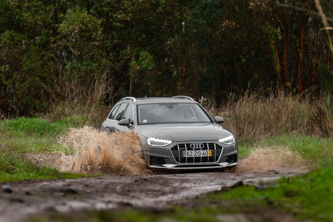 Audi A4 Allroad 40 TDI vs Volvo V60 Cross Country D4 190