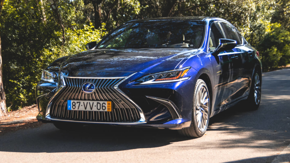 Testámos o Lexus ES 300h, o automóvel mais Zen do segmento