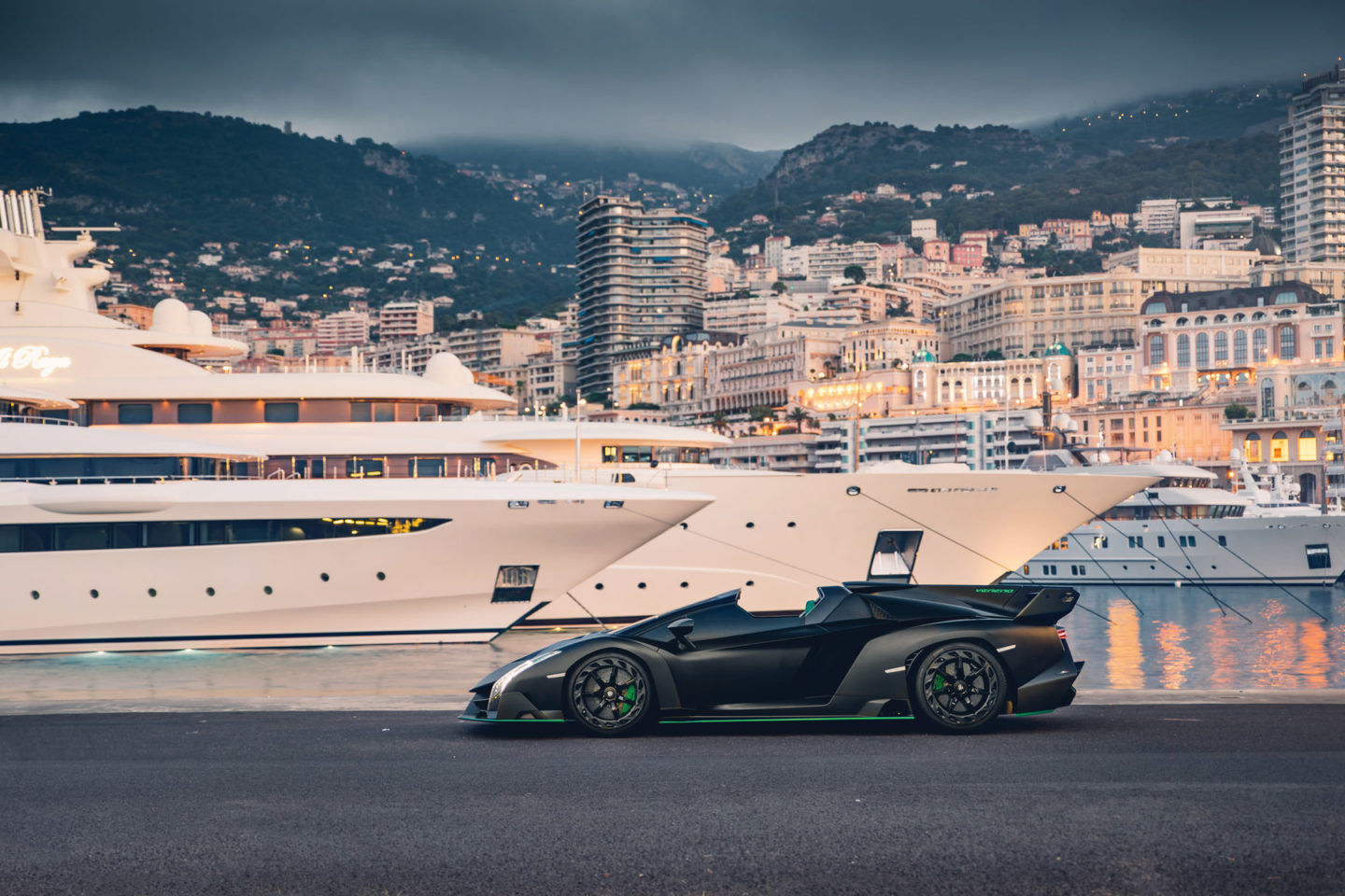 Lamborghini Veneno Roadster