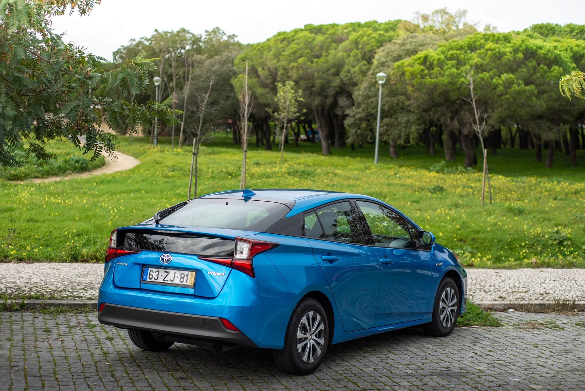 Toyota Prius AWD-i