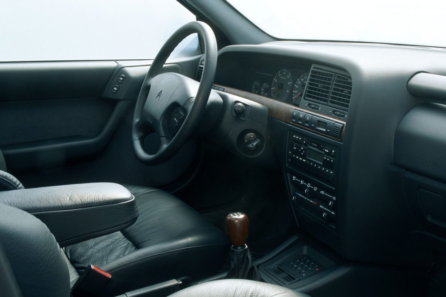 Interior do Citroën Xantia Activa