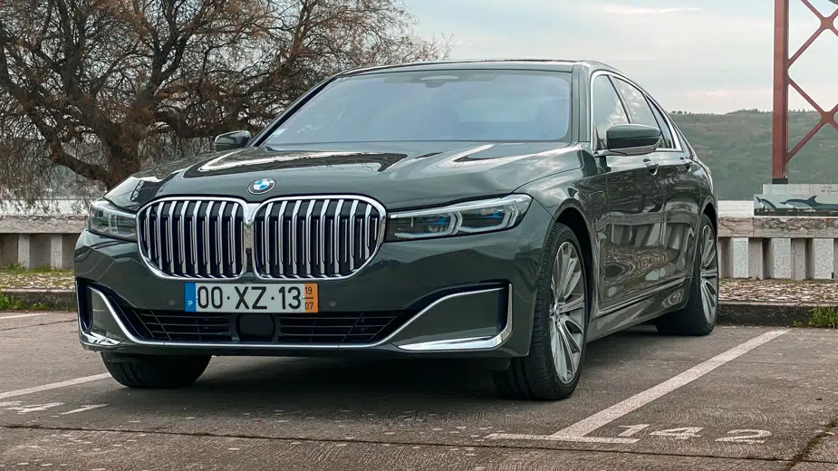 Para além do duplo rim XXL. Testámos o BMW 745e, o Série 7 híbrido plug-in