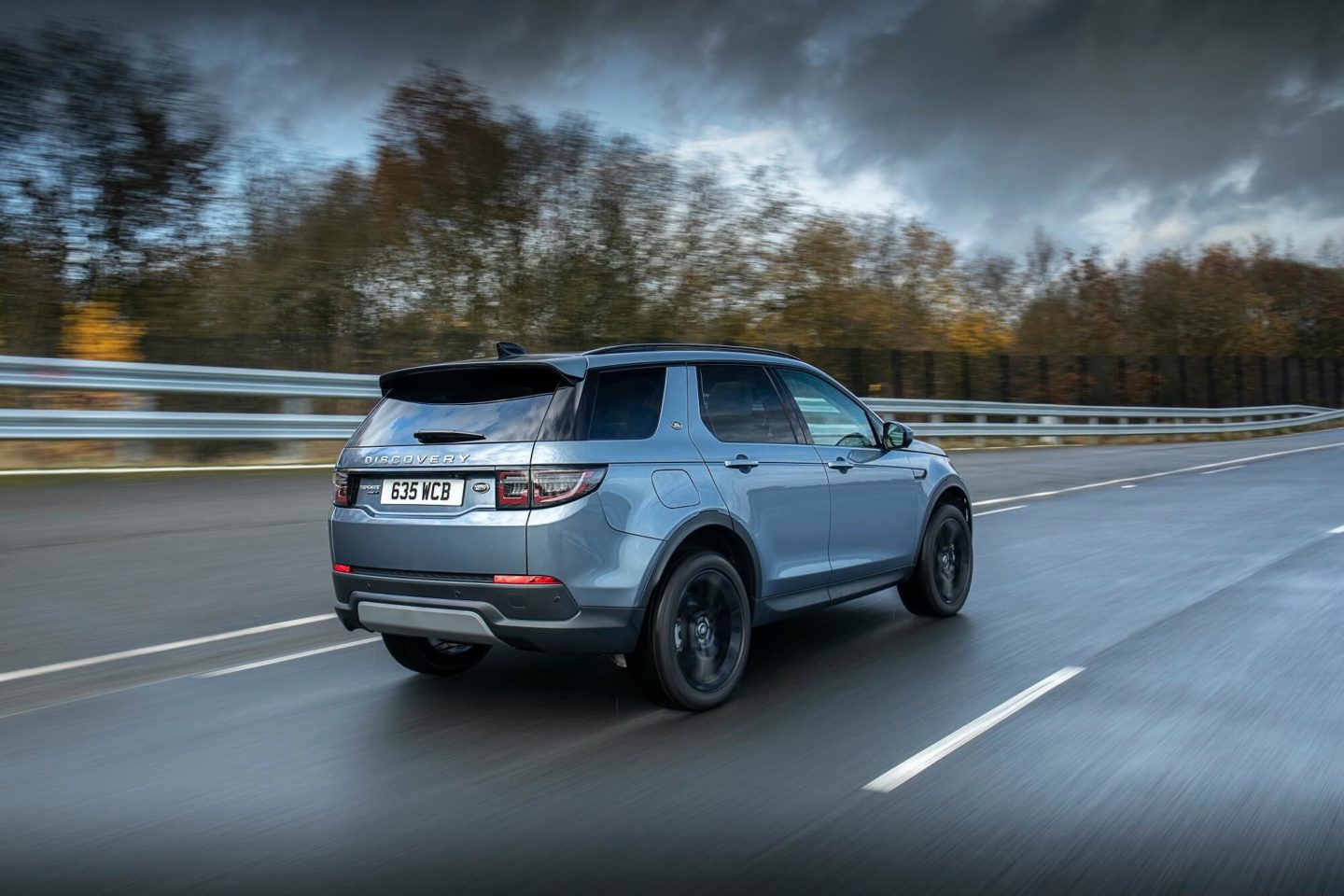 Land Rover Discovery Sport P300e