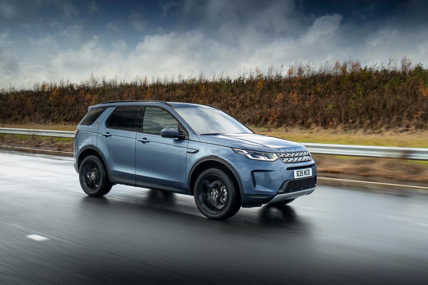 Land Rover Discovery Sport P300e