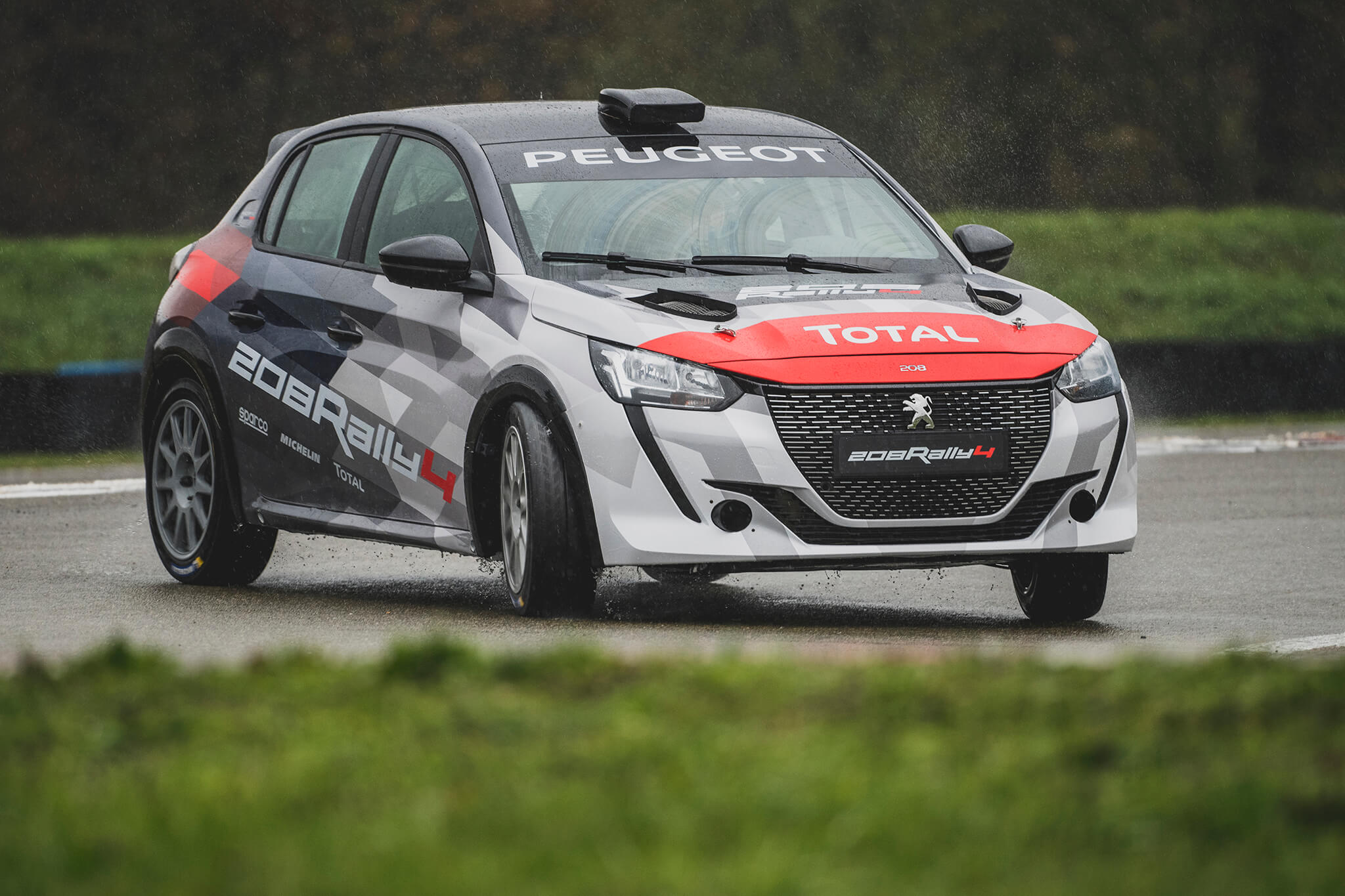 Peugeot 208 R4