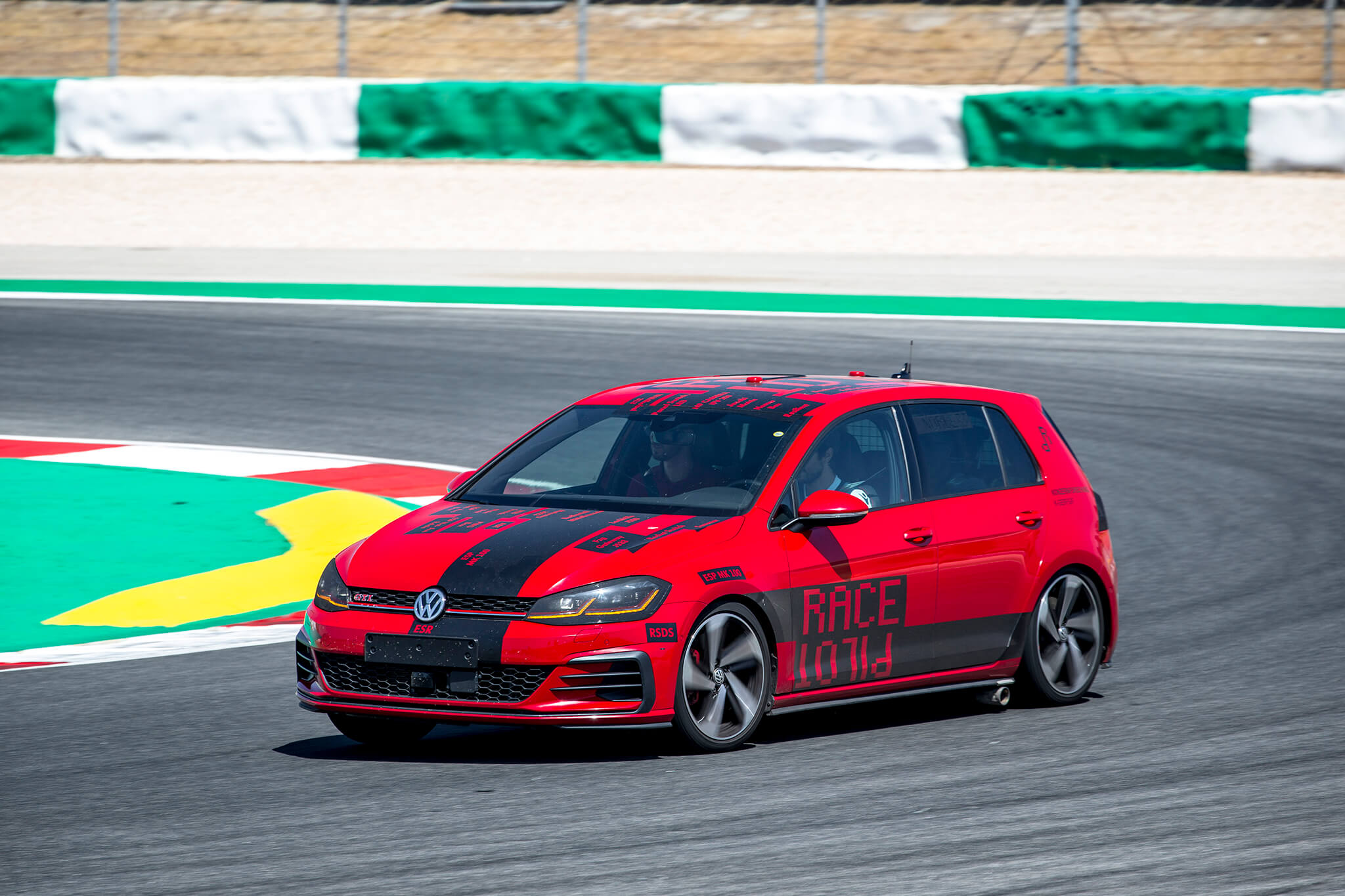 Volkswagen Golf GTI carro-robô