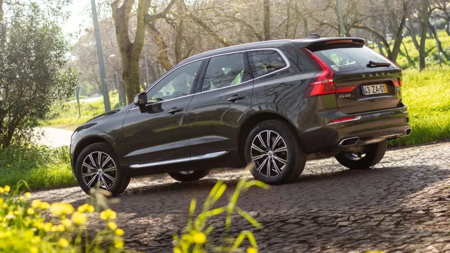 Testámos o Volvo XC60 B5. O que mudou em relação ao XC60 D5, que substitui?