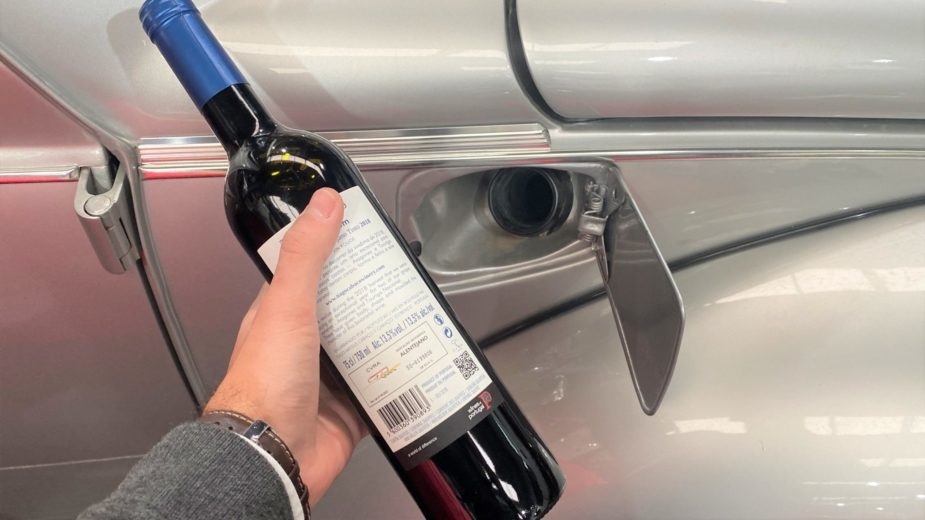 Motor de combustão a vinho tinto