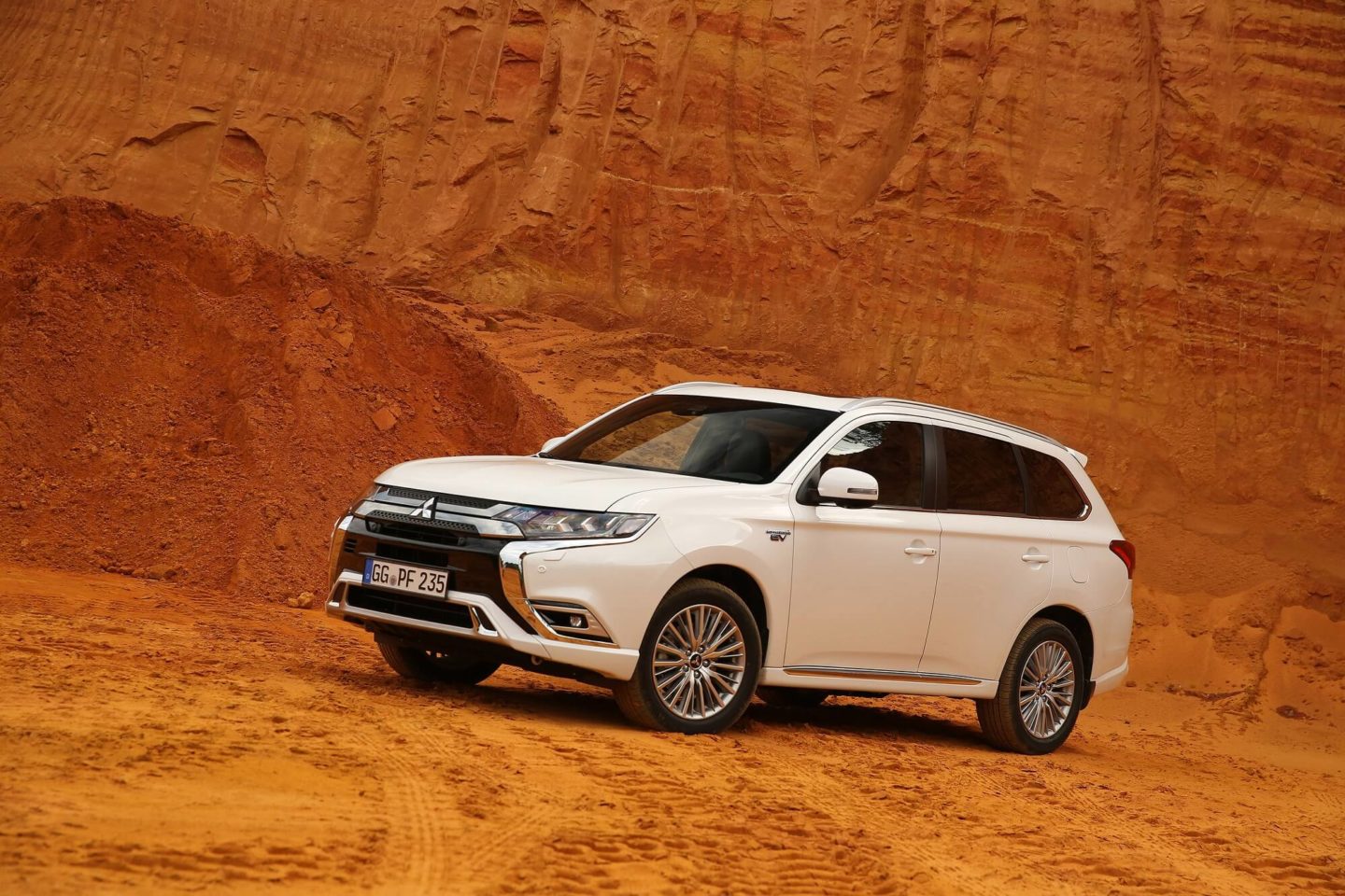 Mitsubishi Outlander PHEV 