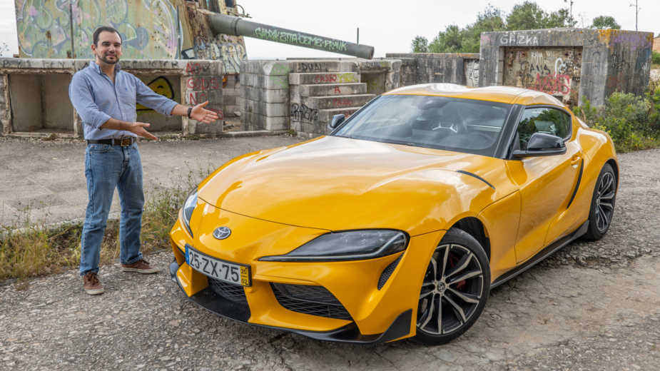 Toyota GR Supra com quatro cilindros testado. É mais barato, mas vale a pena? (vídeo)