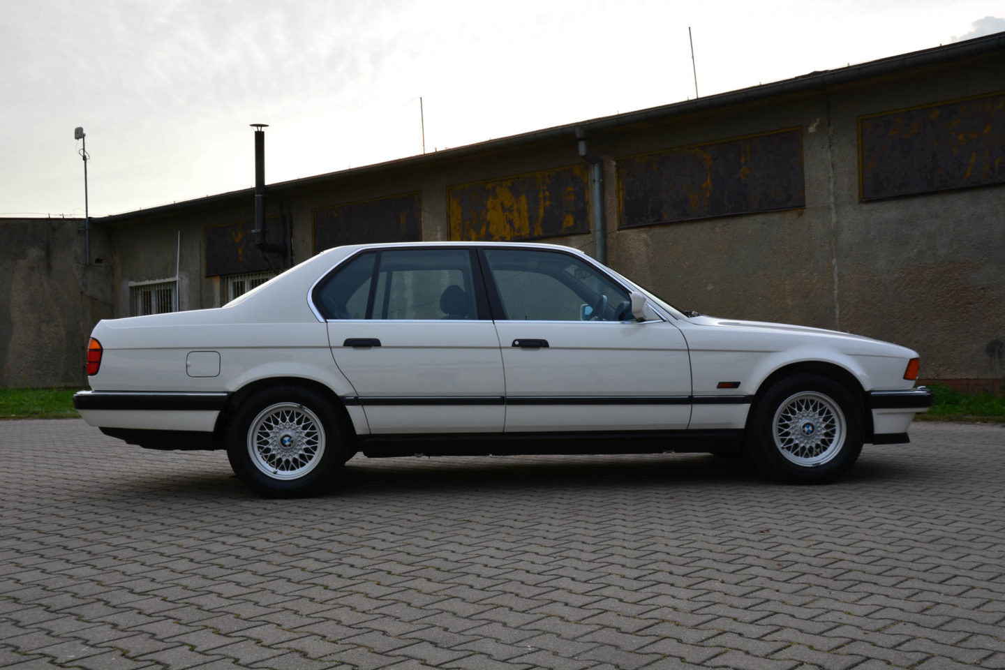 BMW 740i 1992