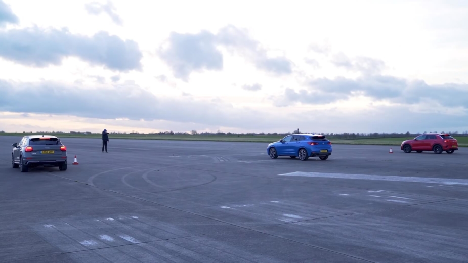 Drag Race Audi SQ2 Volkswagen T-Roc R BMW X2 M35i
