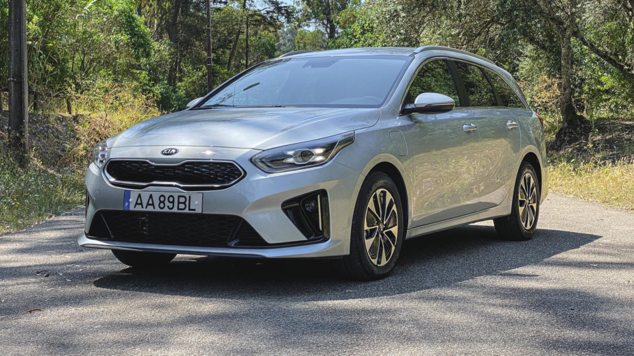 Kia Ceed Sportswagon PHEV. Poupada, mesmo quando a bateria acaba