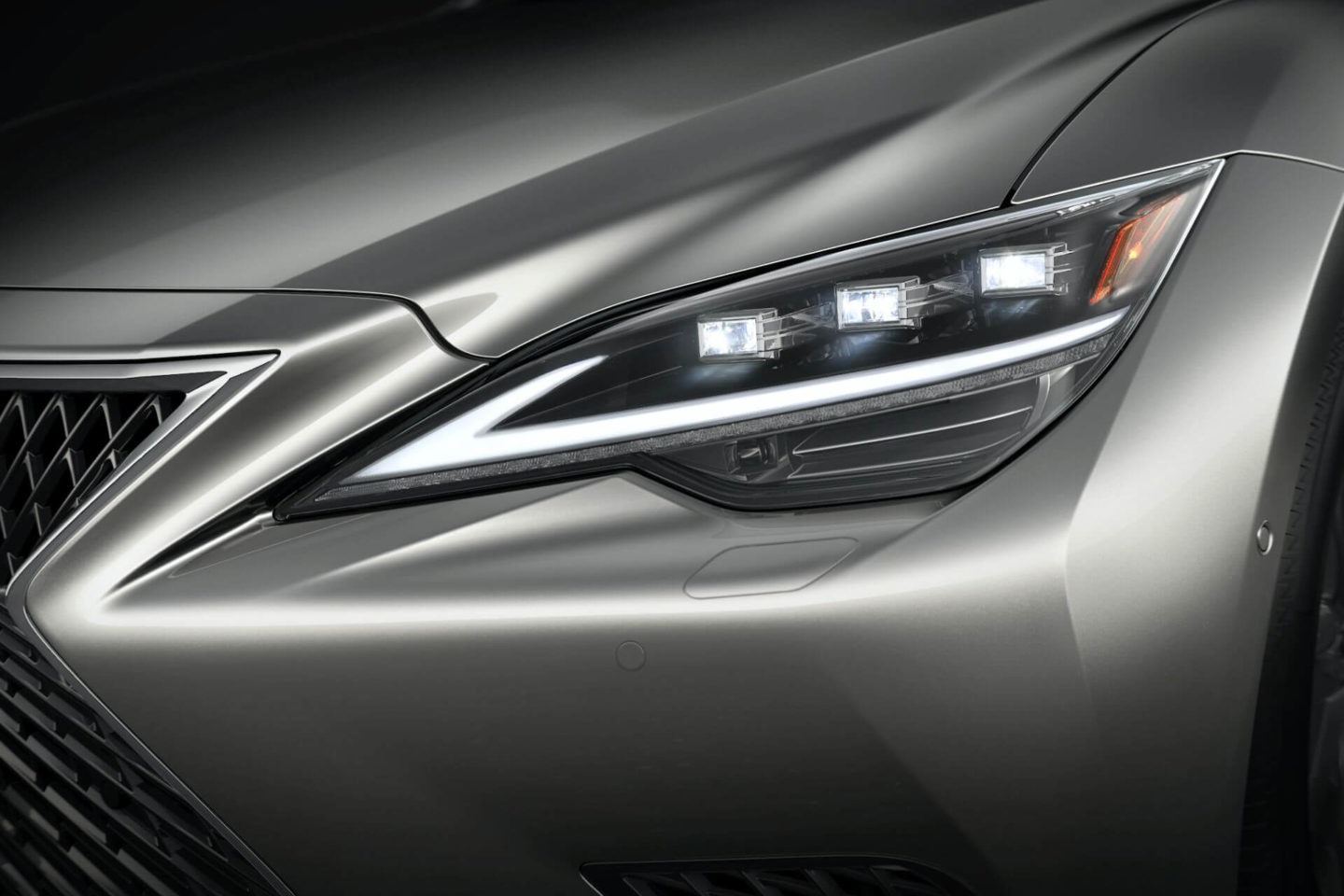Lexus LS