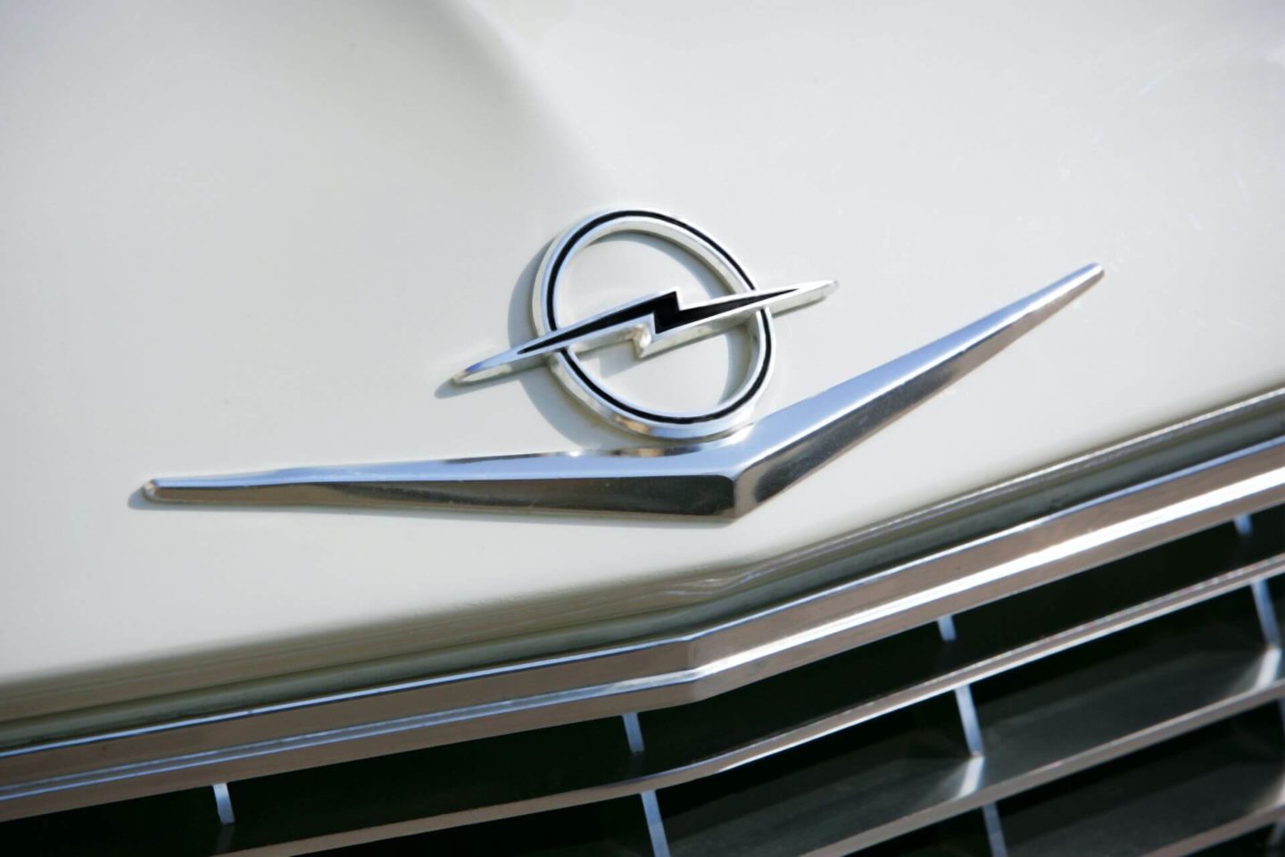 Opel logo