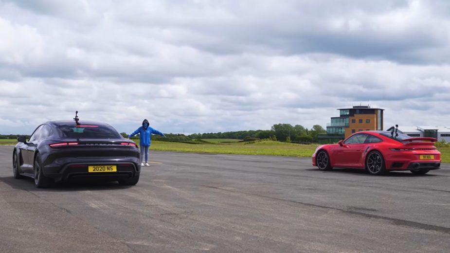 Porsche Taycan Turbo S vs Porsche 911 Turbo S