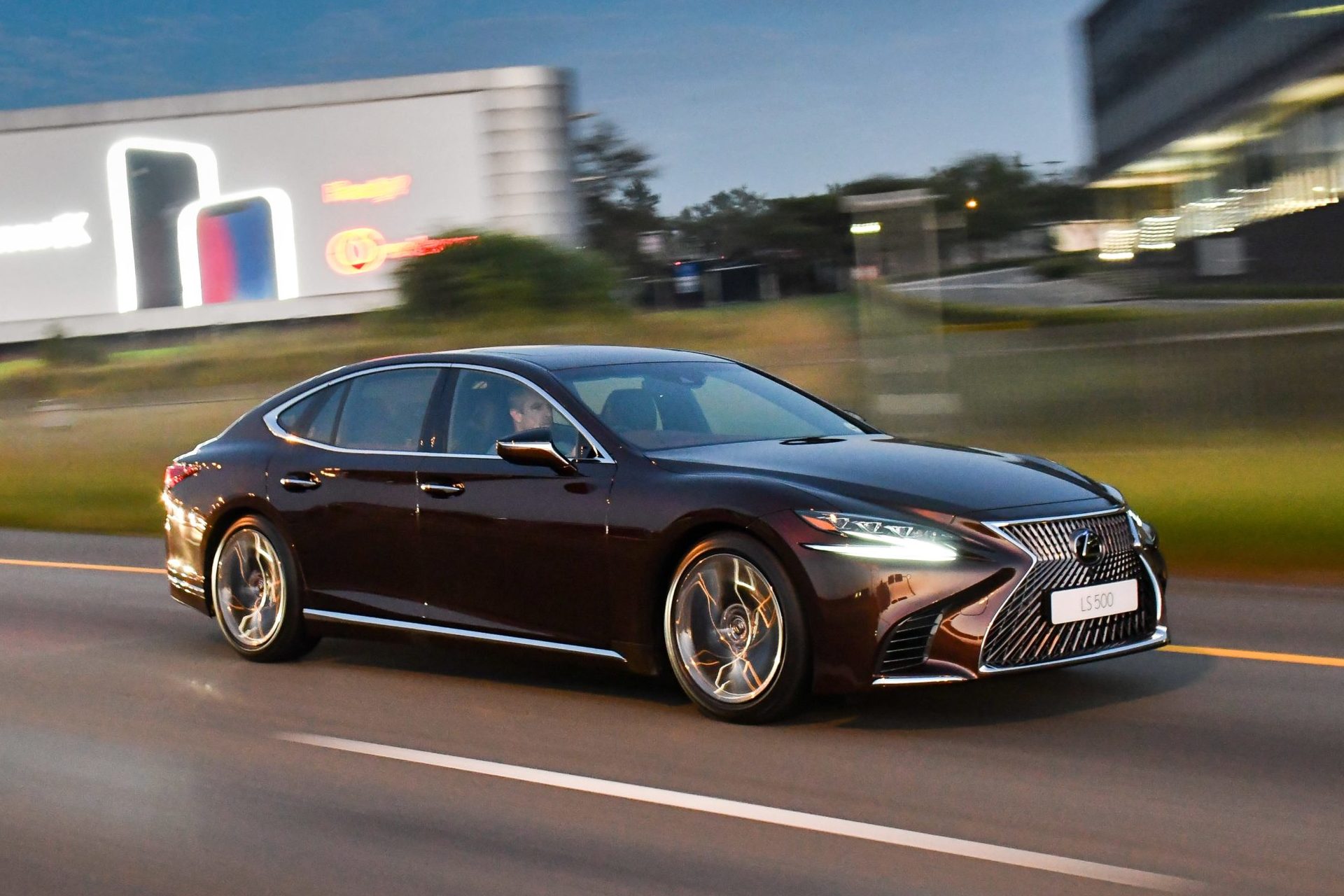 Lexus LS 500