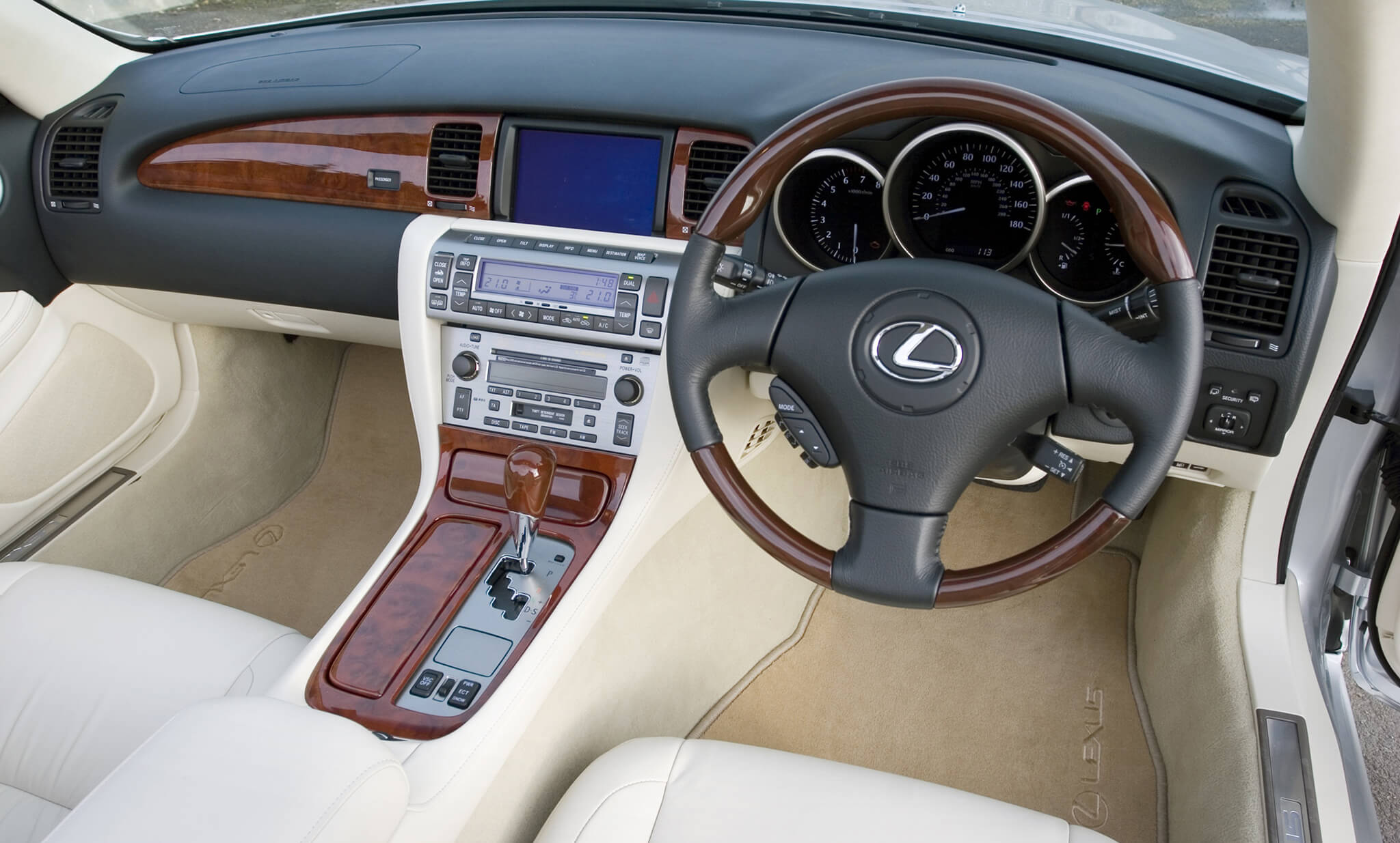 Lexus SC430 interior