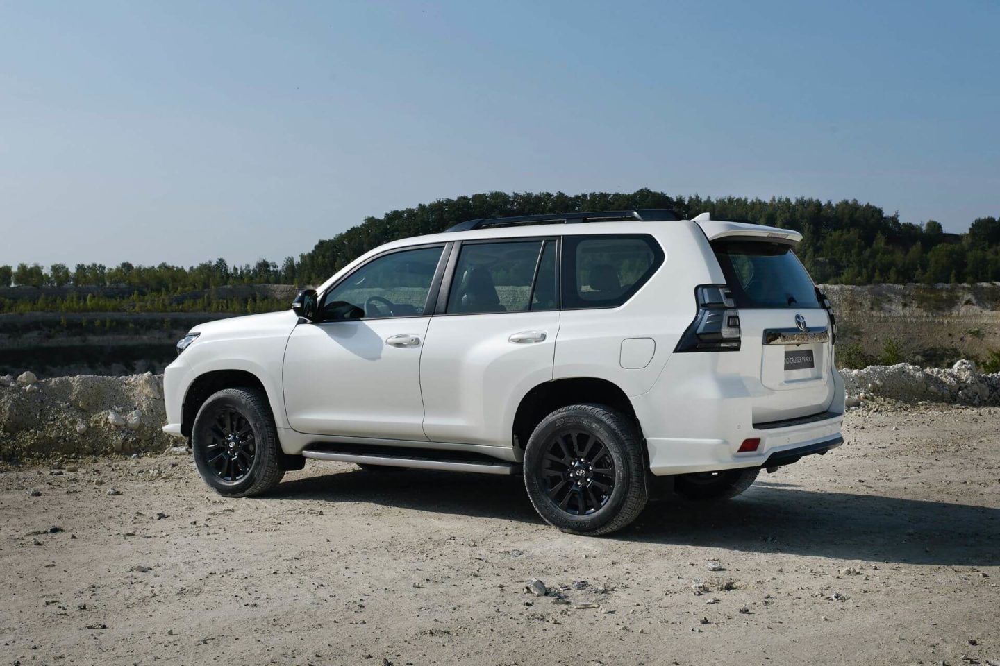 Toyota Land Cruiser 2020 Black Pack