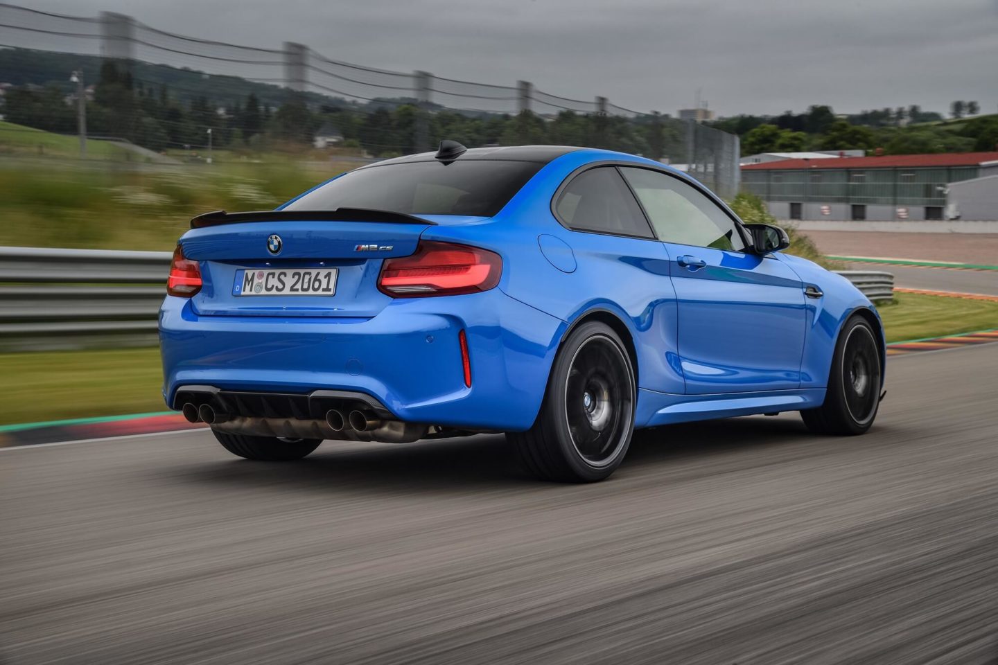 BMW M2 CS 