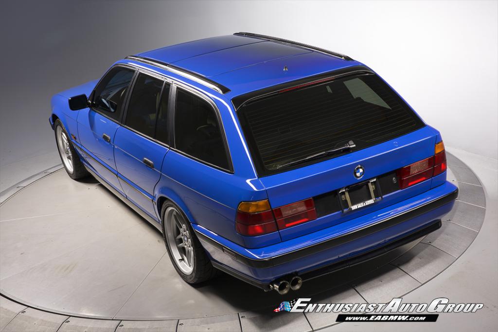 BMW M5 Touring E34