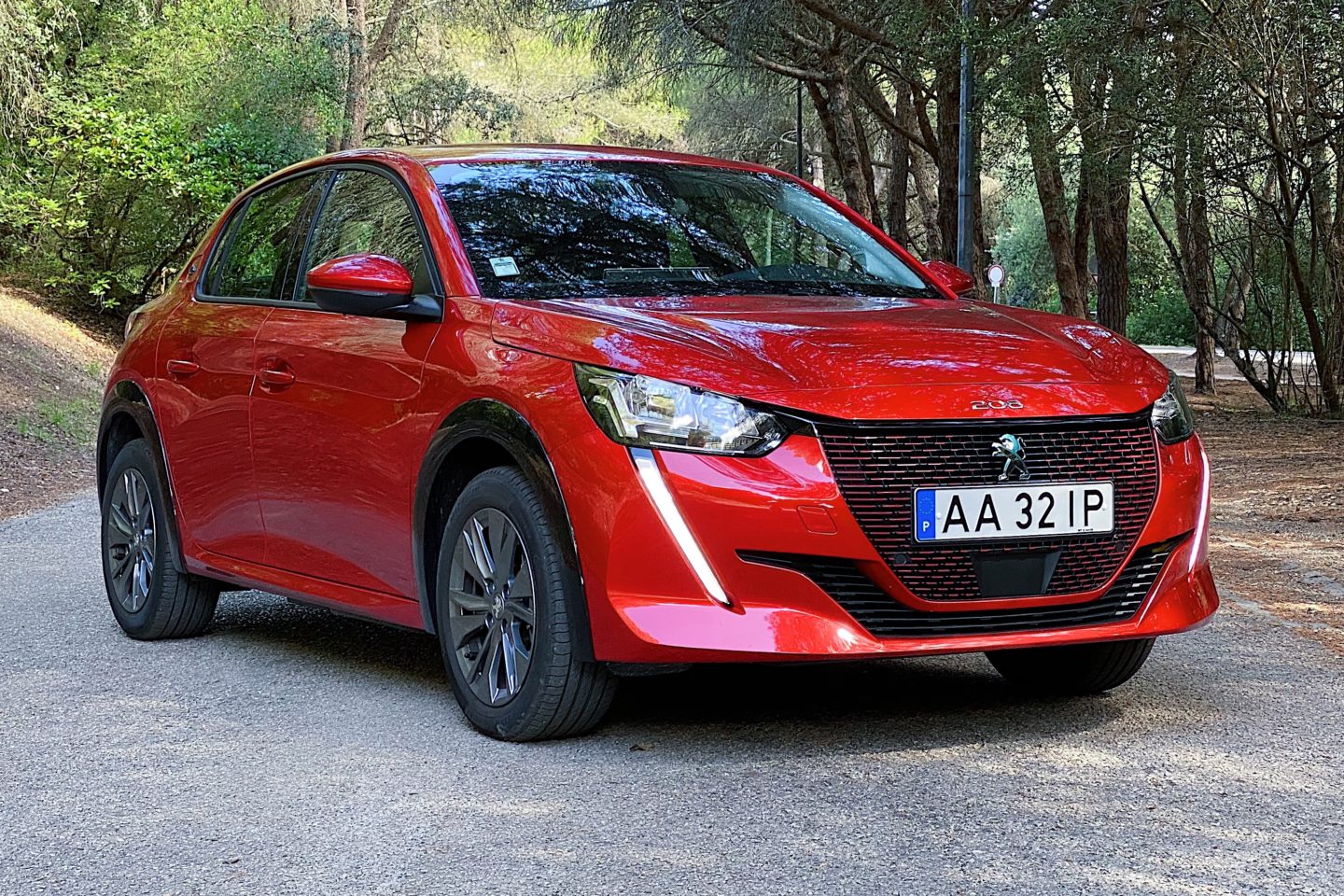 Peugeot e-208 frente design