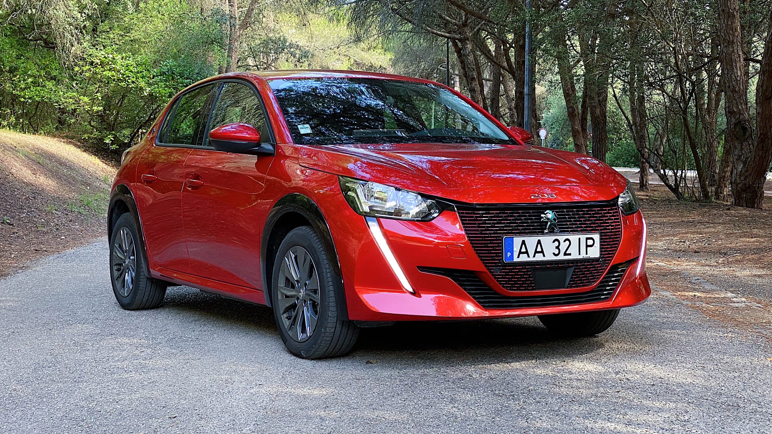 Peugeot e-208 frente design