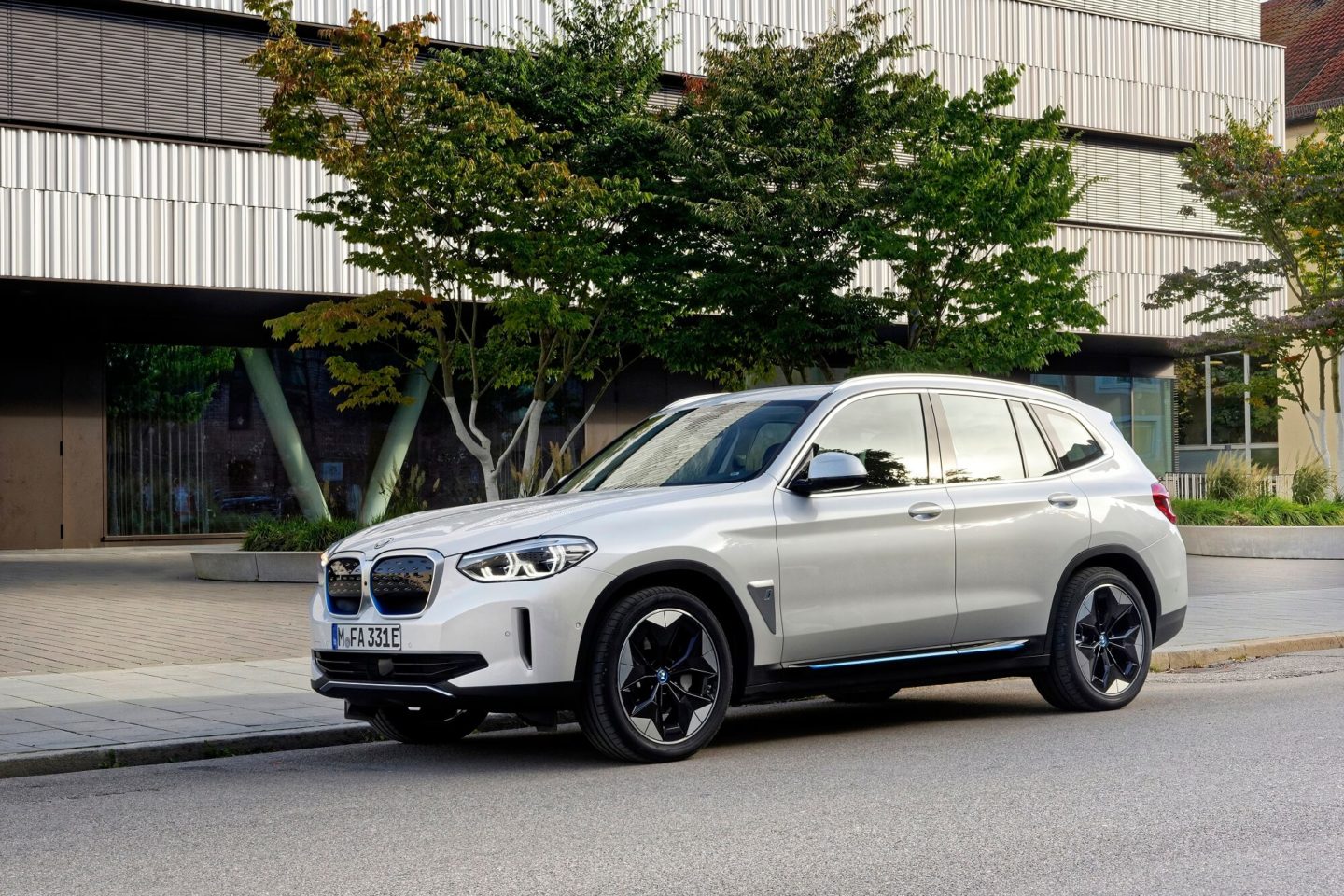 BMW iX3