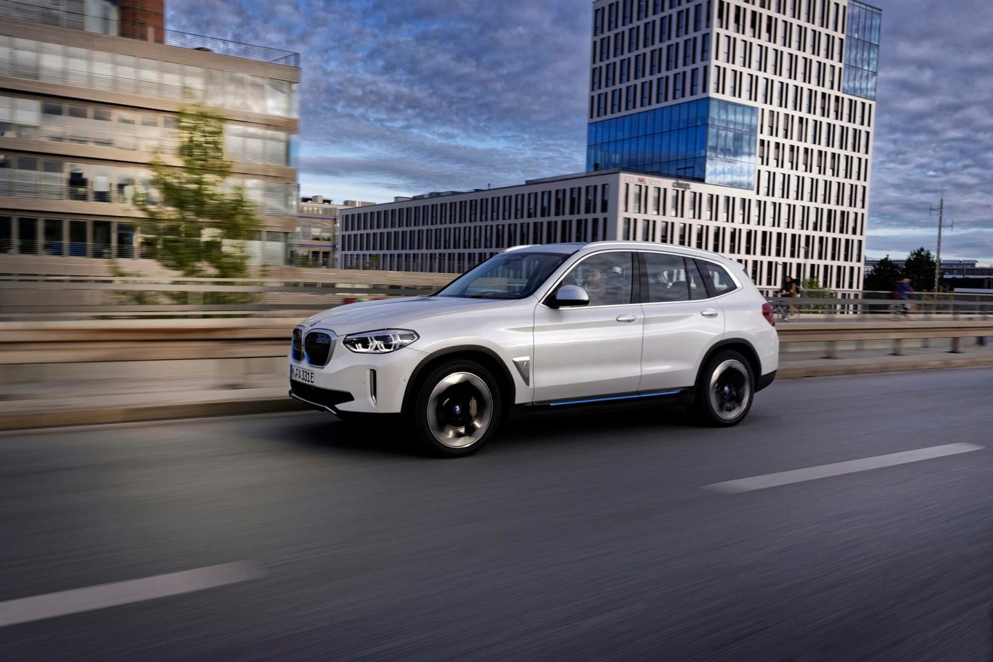 BMW iX3