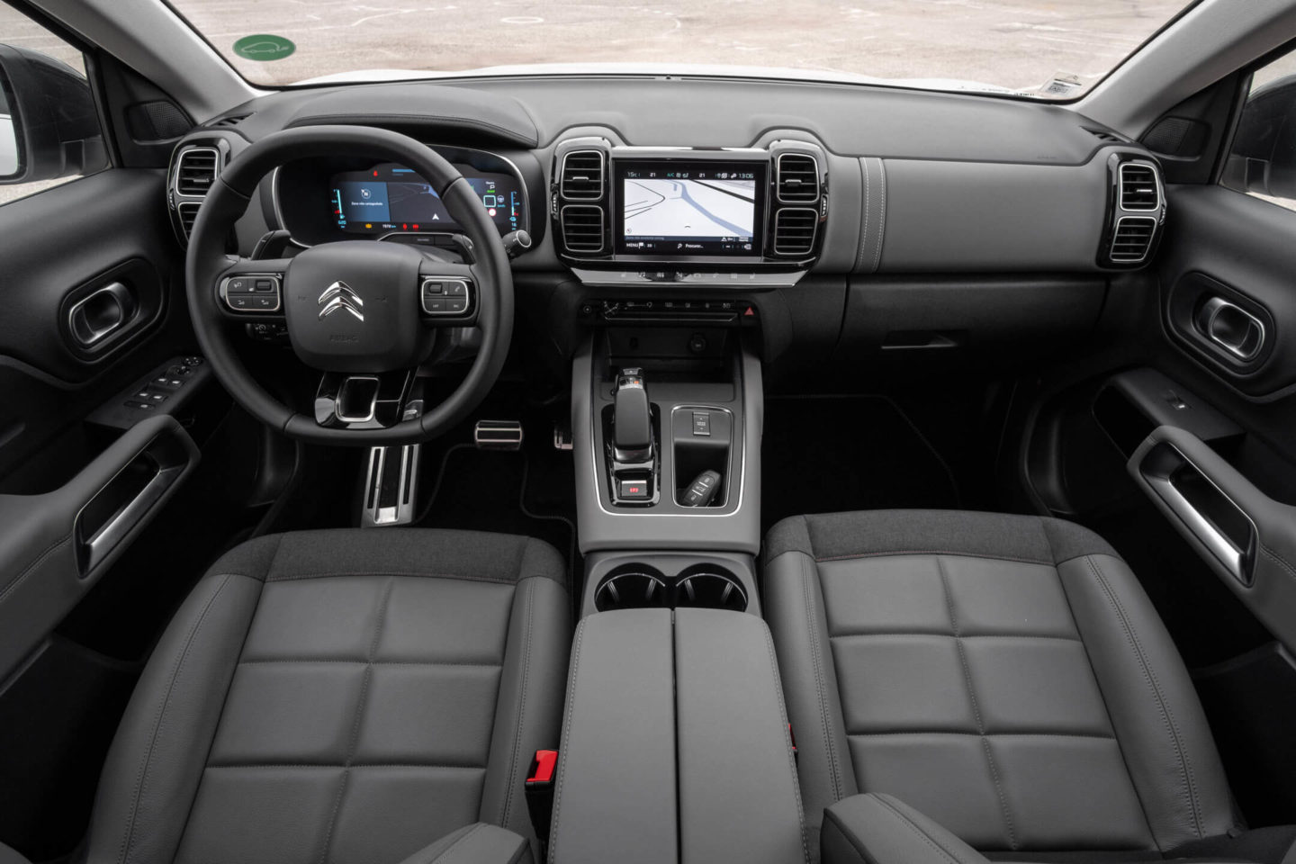 Citroen C5 Aircross Hybrid interior