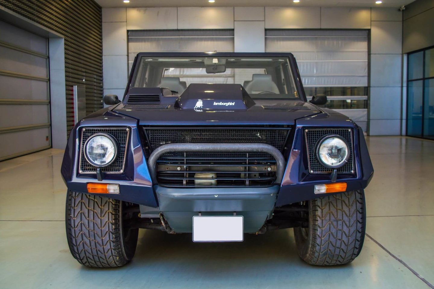 Lamborghini LM002