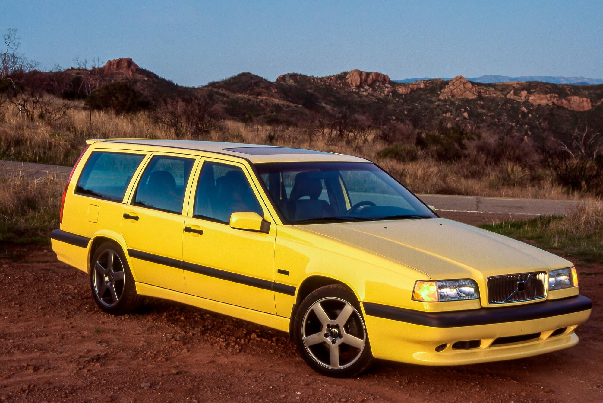 SAVE THE WAGONS a Volvo 850 T5R completa 25 anos AUTO