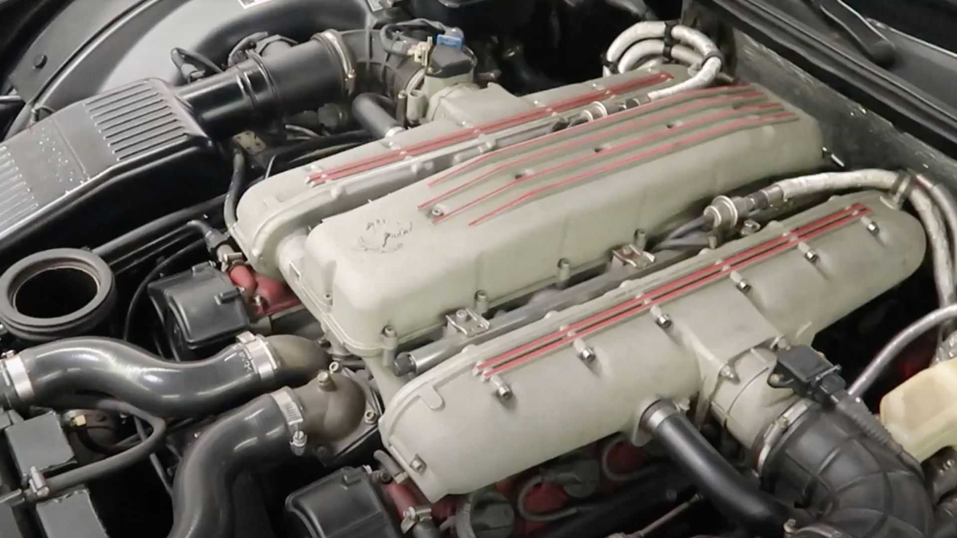 Motor V12 Ferrari