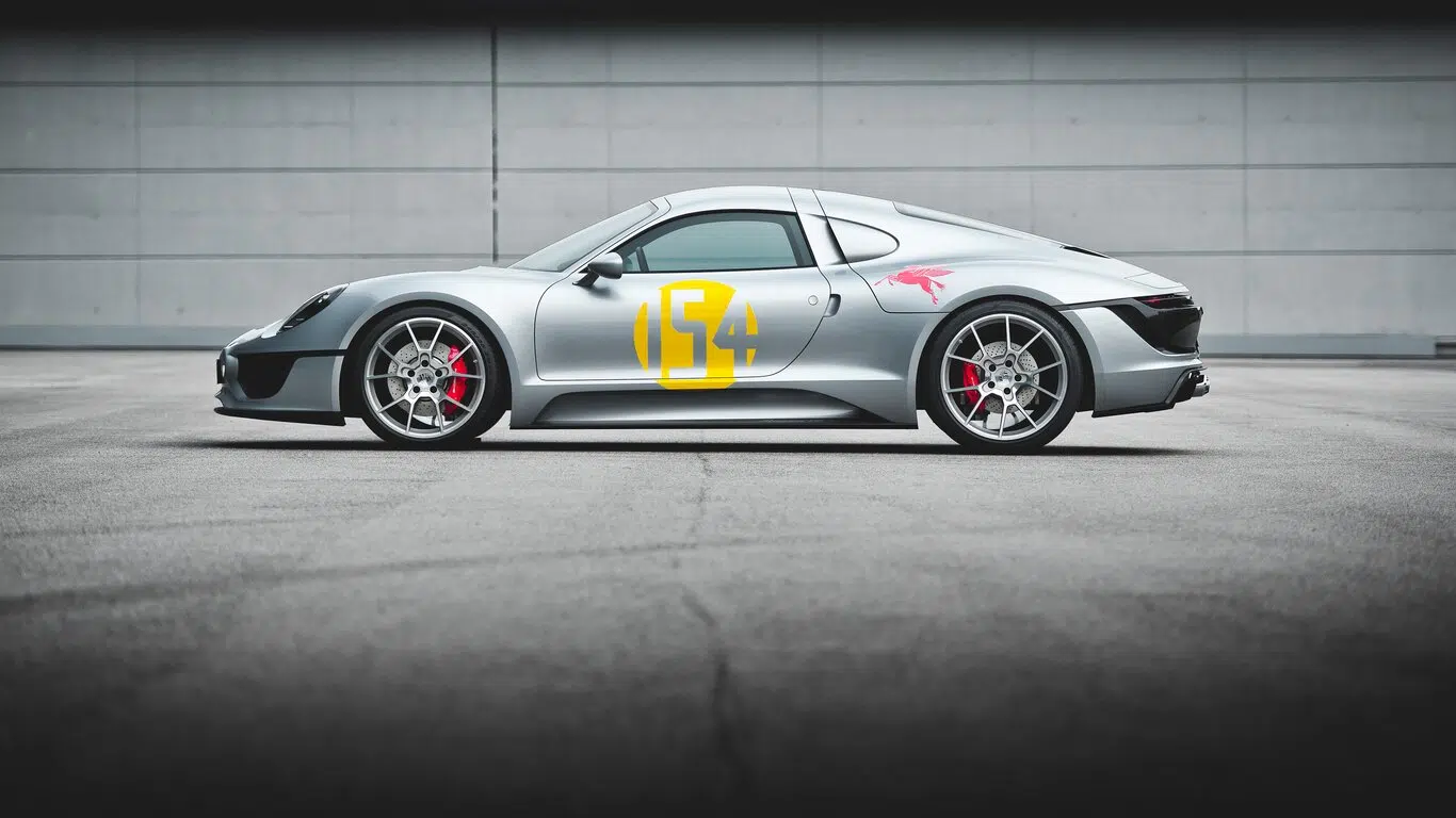 Porsche Le Mans Living Legend