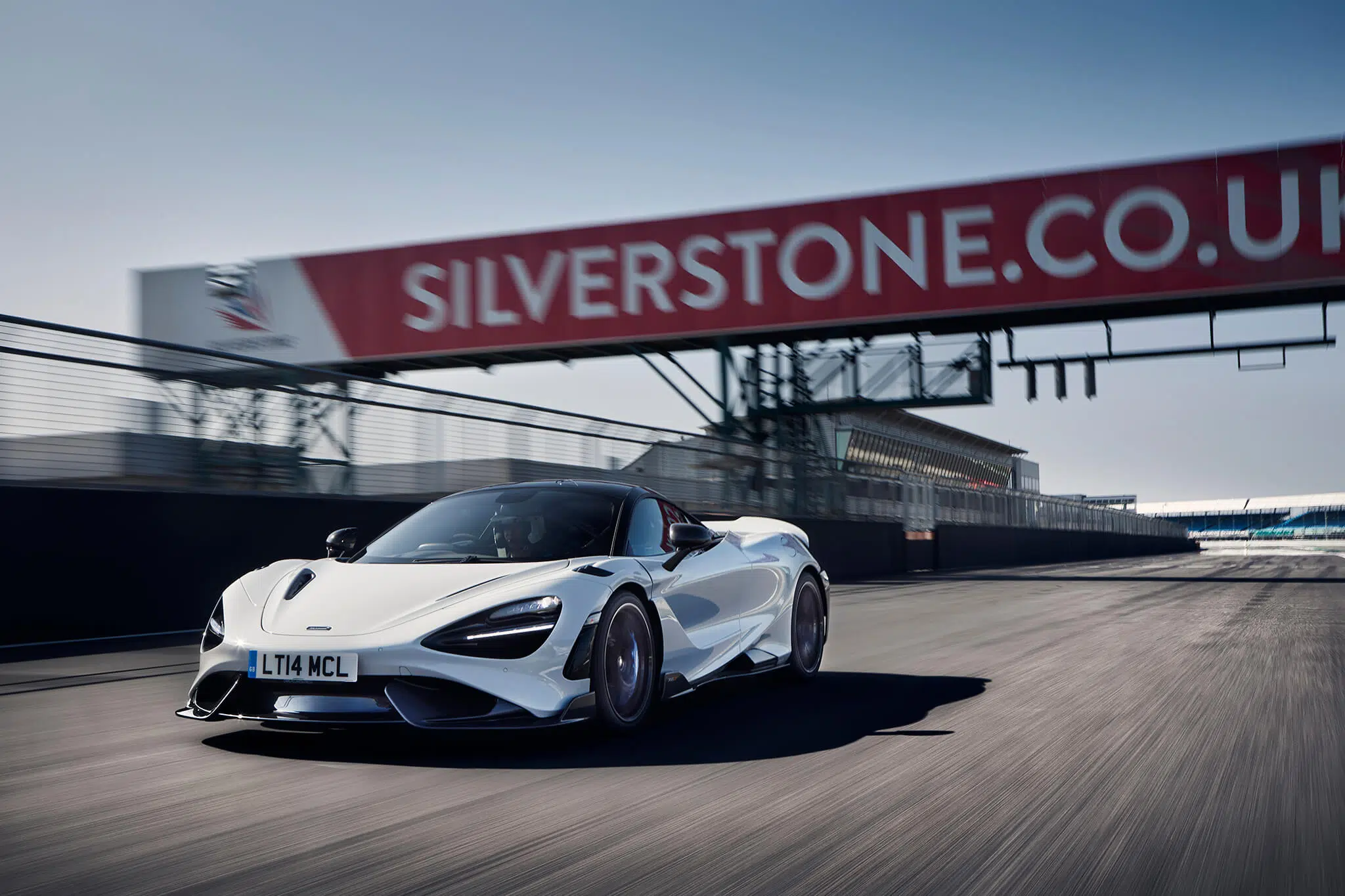 McLaren 765LT 