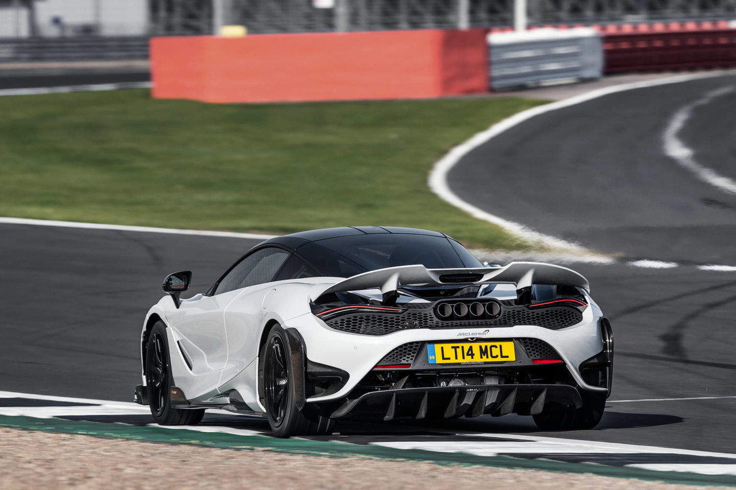McLaren 765LT