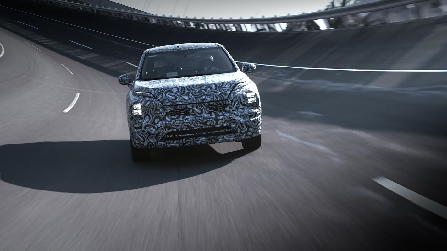 Mitsubishi Outlander teaser