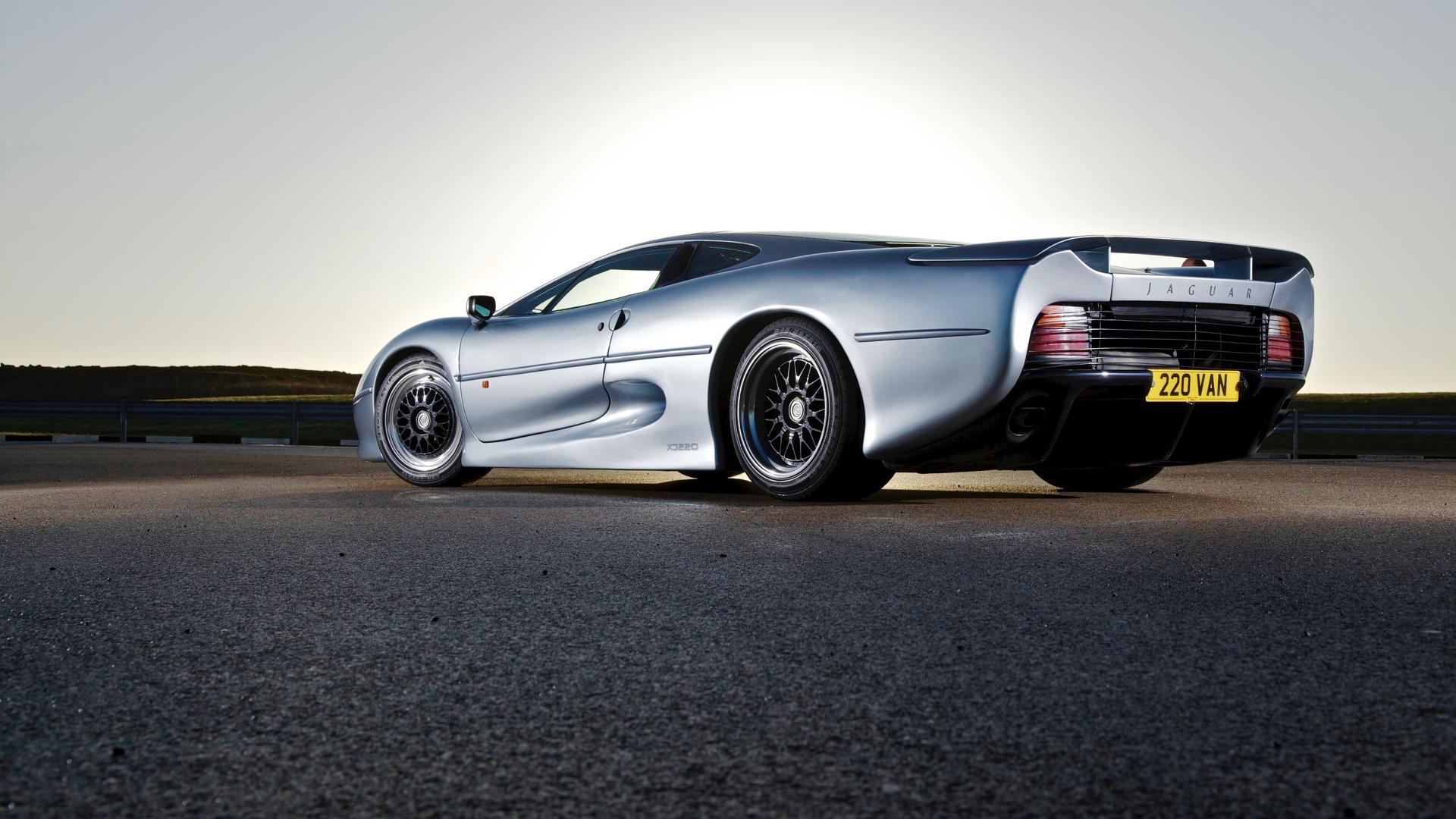 jaguar xj220