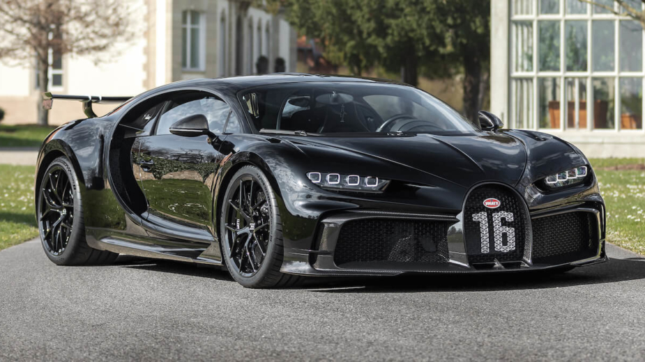 Bugatti chiron 300