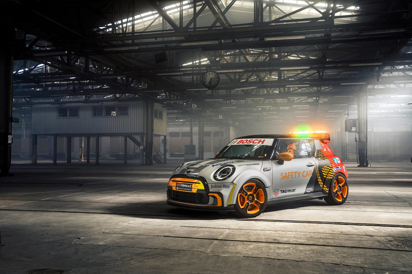 MINI Electric Pacesetter inspired by JCW