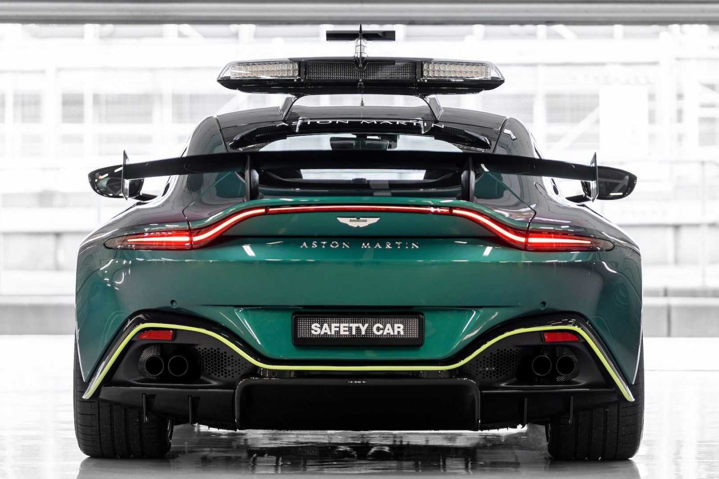 Aston Martin Vantage Safety car F1